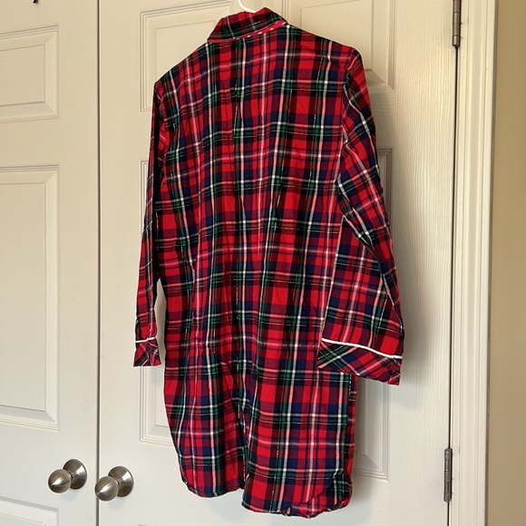 Victoria’s Secret, sleeper button down, size small - Picture 6 of 6